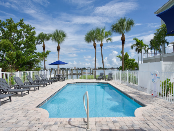 Fantastic Vacation Home with 4 Bedrooms in Fort Myers Beach