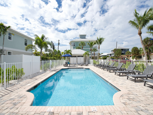 Fantastic Vacation Home with 4 Bedrooms in Fort Myers Beach