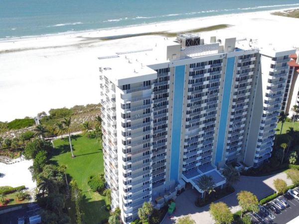 Marco Island Vacation Condo One Bedroom on Beach