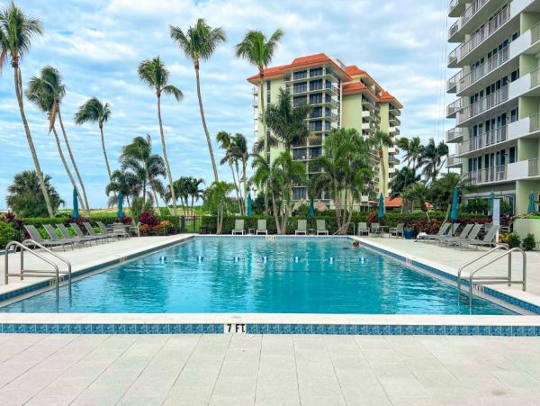 Marco Island Vacation Condo One Bedroom on Beach