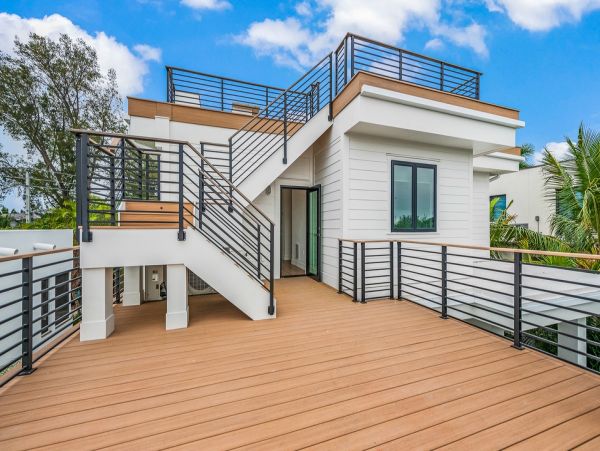 Walk to Beach Anna Maria Island Vacation Home Four Bedroom