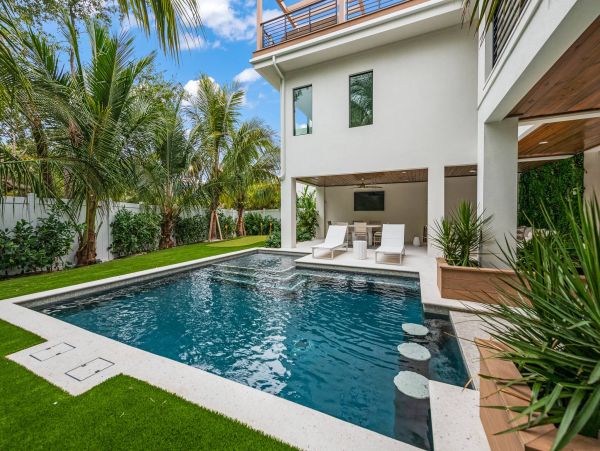 Walk to Beach Anna Maria Island Vacation Home Four Bedroom