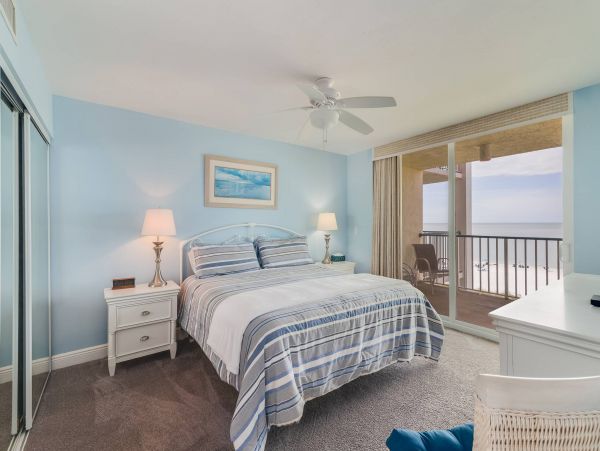 Stunning Beachfront 3 Bedroom Vacation Condo in Marco Island