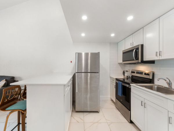 Oceanfront Cayman Island Vacation Villa One Bedroom + Loft