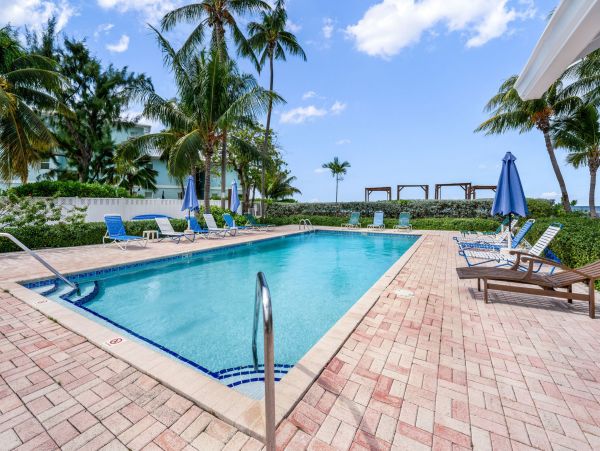 Oceanfront Cayman Island Vacation Villa One Bedroom + Loft