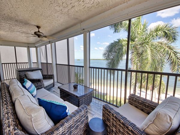 Bay Views Fort Myers Vacation Condo Two Bedroom