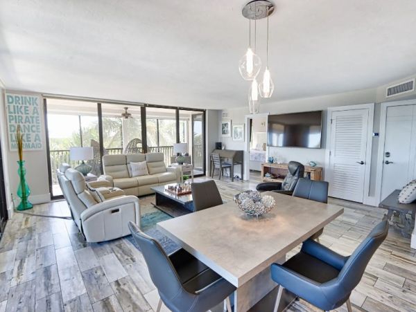 Bay Views Fort Myers Vacation Condo Two Bedroom