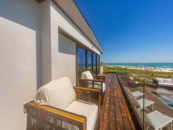 Luxurious Gulf Front Anna Maria Island Vacation Estate