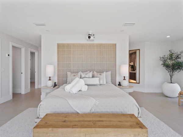Luxurious Gulf Front Anna Maria Island Vacation Estate