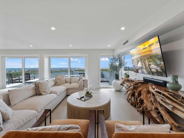 Luxurious Gulf Front Anna Maria Island Vacation Estate
