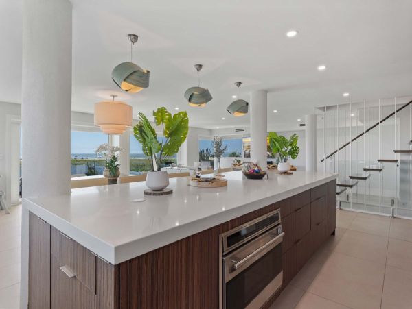 Luxurious Gulf Front Anna Maria Island Vacation Estate