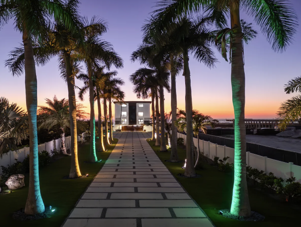 Luxurious Gulf Front Anna Maria Island Vacation Estate