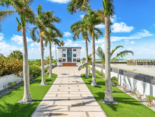 Luxurious Gulf Front Anna Maria Island Vacation Estate