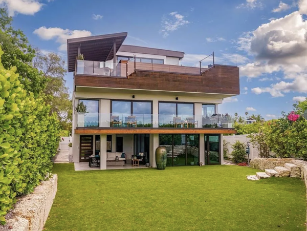 Luxurious Gulf Front Anna Maria Island Vacation Estate