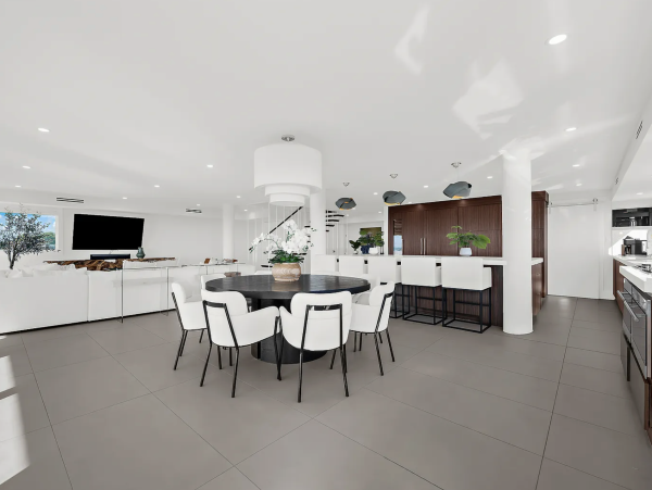 Luxurious Gulf Front Anna Maria Island Vacation Estate