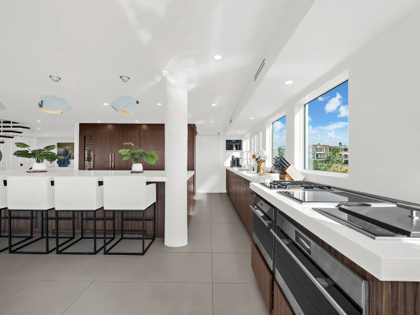 Luxurious Gulf Front Anna Maria Island Vacation Estate