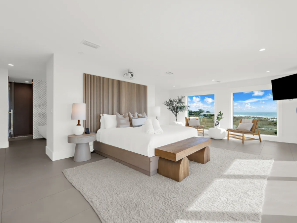Luxurious Gulf Front Anna Maria Island Vacation Estate