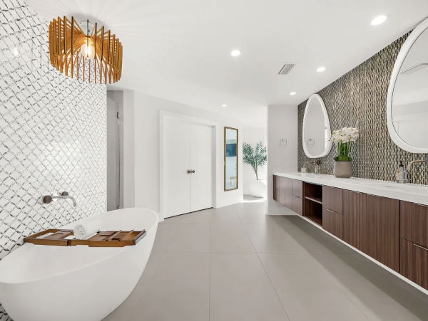 Luxurious Gulf Front Anna Maria Island Vacation Estate