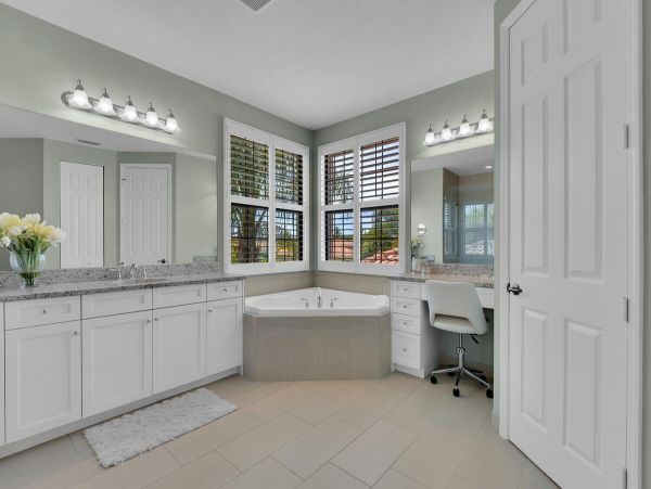 Naples Vacation Home Five Bedroom
