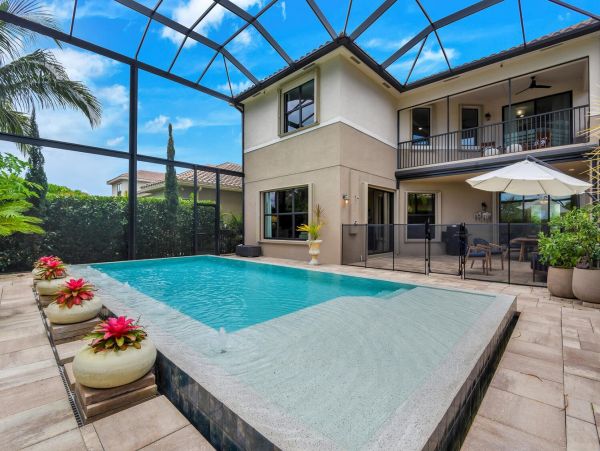 Naples Vacation Home Five Bedroom