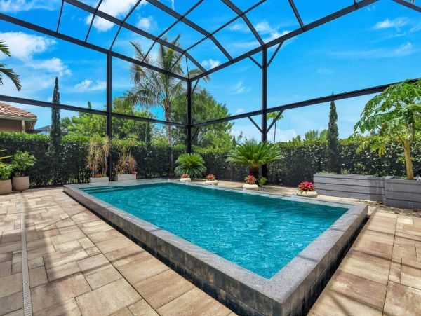 Naples Vacation Home Five Bedroom