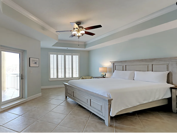 Waterfront Views Destin Pool Condo Stroll to Beach