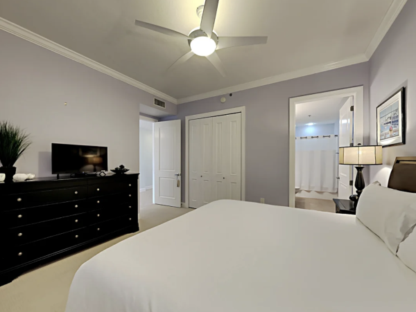 Waterfront Views Destin Pool Condo Stroll to Beach