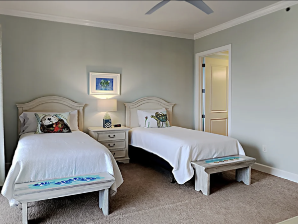 Waterfront Views Destin Pool Condo Stroll to Beach