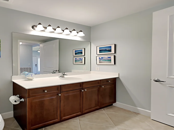 Waterfront Views Destin Pool Condo Stroll to Beach