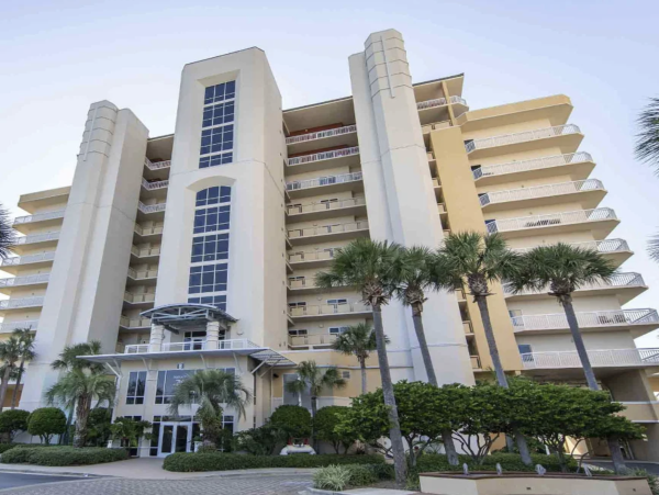 Waterfront Views Destin Pool Condo Stroll to Beach