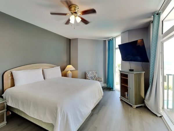 Destin, Florida Luxury Beachfront Condo - Gulf Front 3-Bedroom Vacation Rental