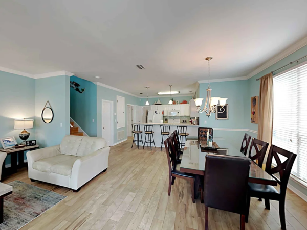 Charming Destin Retreat with Private Pool, Steps from the Gulf