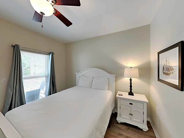 Charming Destin Retreat with Private Pool, Steps from the Gulf