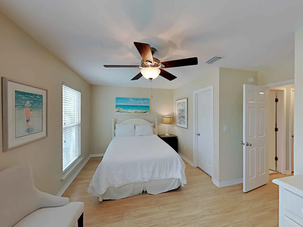 Charming Destin Retreat with Private Pool, Steps from the Gulf