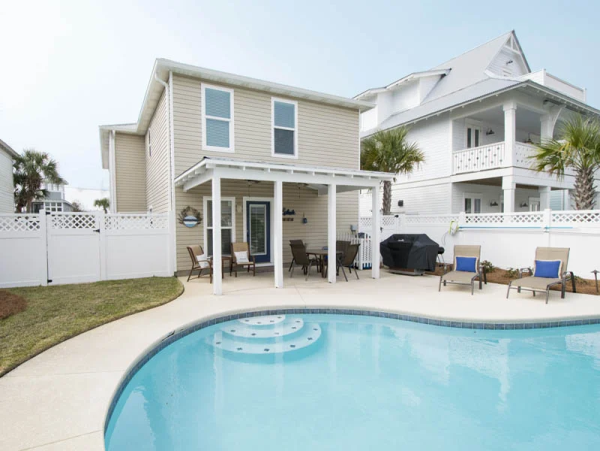 Charming Destin Retreat with Private Pool, Steps from the Gulf