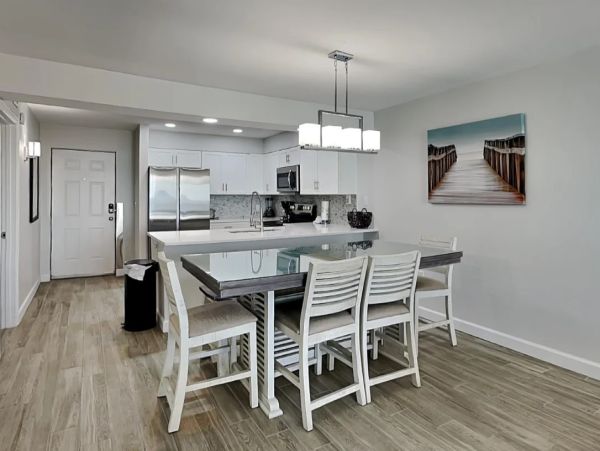 Destin Gulf View Two Bedroom Coastal Retreat