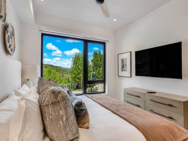 Ski in - Ski out Snowmass Vacation Condo Two Bedroom