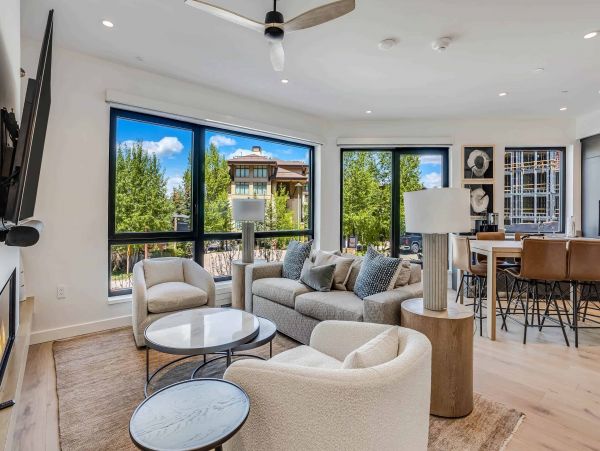 Ski in - Ski out Snowmass Vacation Condo Two Bedroom