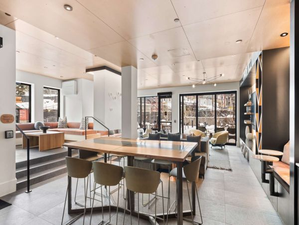 Snowmass Ski-In/Ski-Out Vacation Rental - Luxury Condo with Mountain Views