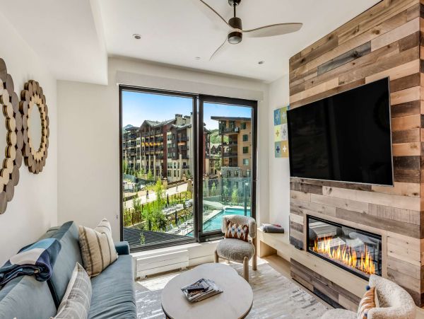 Snowmass Ski-In/Ski-Out Vacation Rental - Luxury Condo with Mountain Views