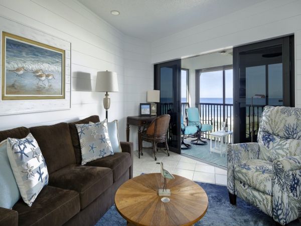 Directly on the Beach 2 Bedroom Vacation Condo