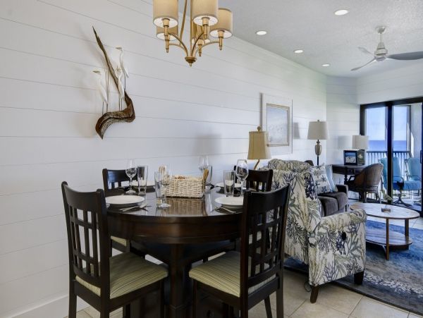 Directly on the Beach 2 Bedroom Vacation Condo