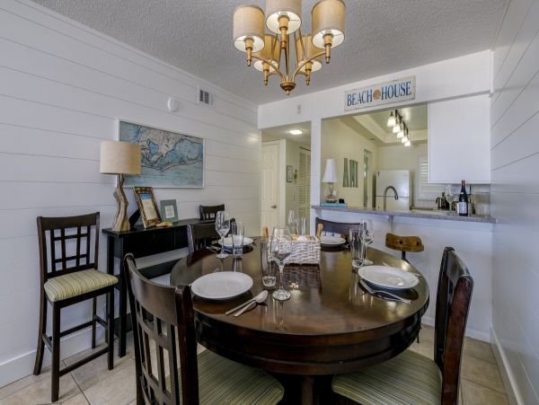 Directly on the Beach 2 Bedroom Vacation Condo