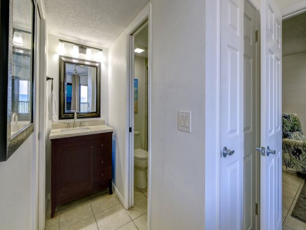 Directly on the Beach 2 Bedroom Vacation Condo