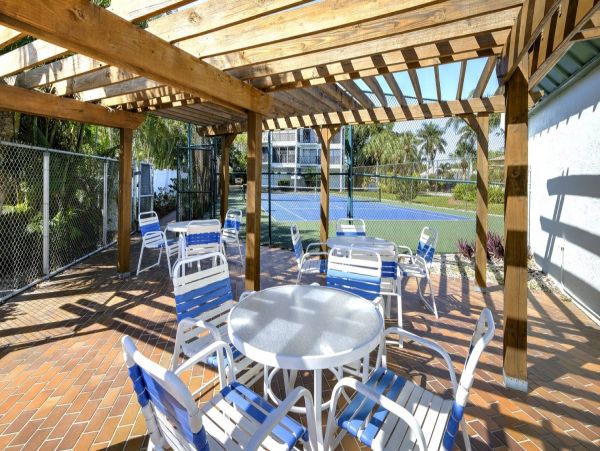 Directly on the Beach 2 Bedroom Vacation Condo