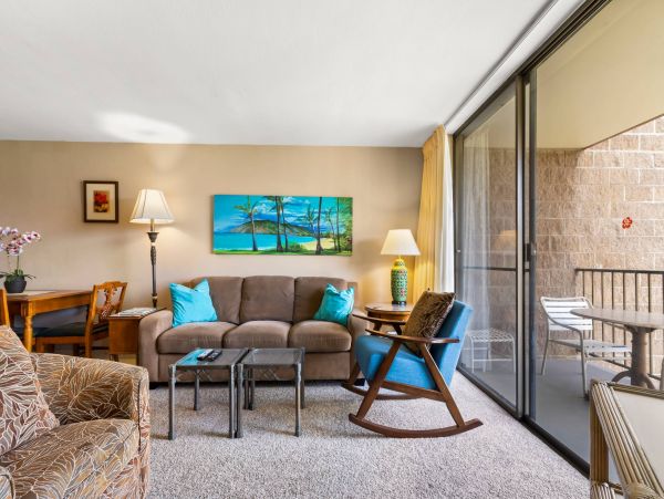 Lovely Vacation Condo with Mountain & Ocean Views