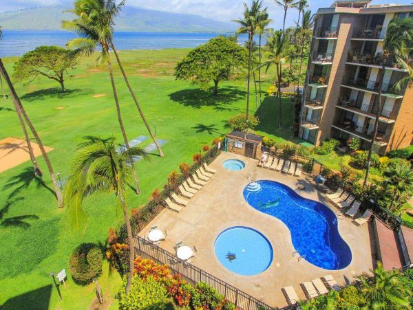 Lovely Vacation Condo with Mountain & Ocean Views