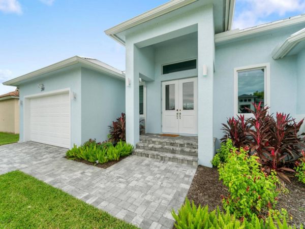 Marco Island Three Bedroom Charming Vacation Rental