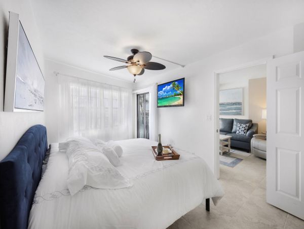 Lovely Condo in Marco Island with Great Amenities