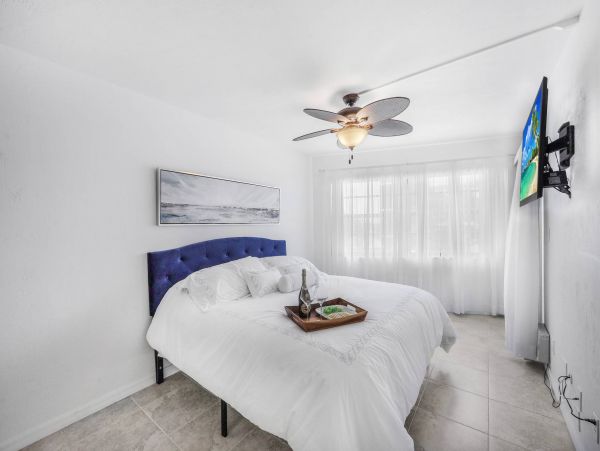 Lovely Condo in Marco Island with Great Amenities